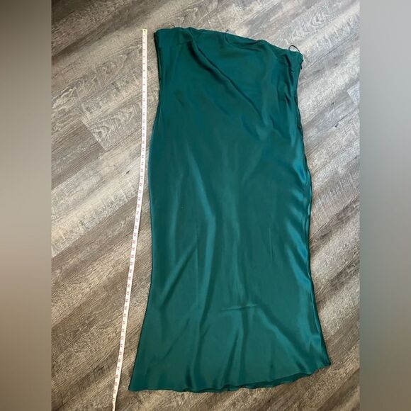 Sugarlips Plus Open Back Satin Maxi Dress- Size 3X - Picture 7 of 8